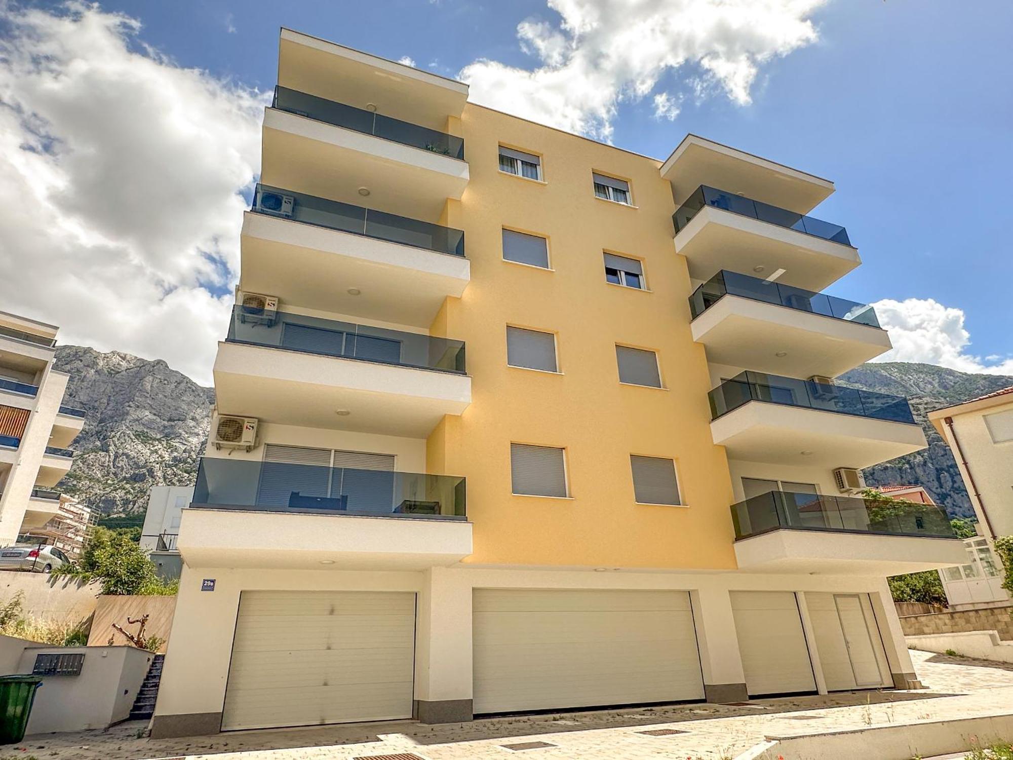 Sea View Apartment With Parking - Dina Макарска Экстерьер фото